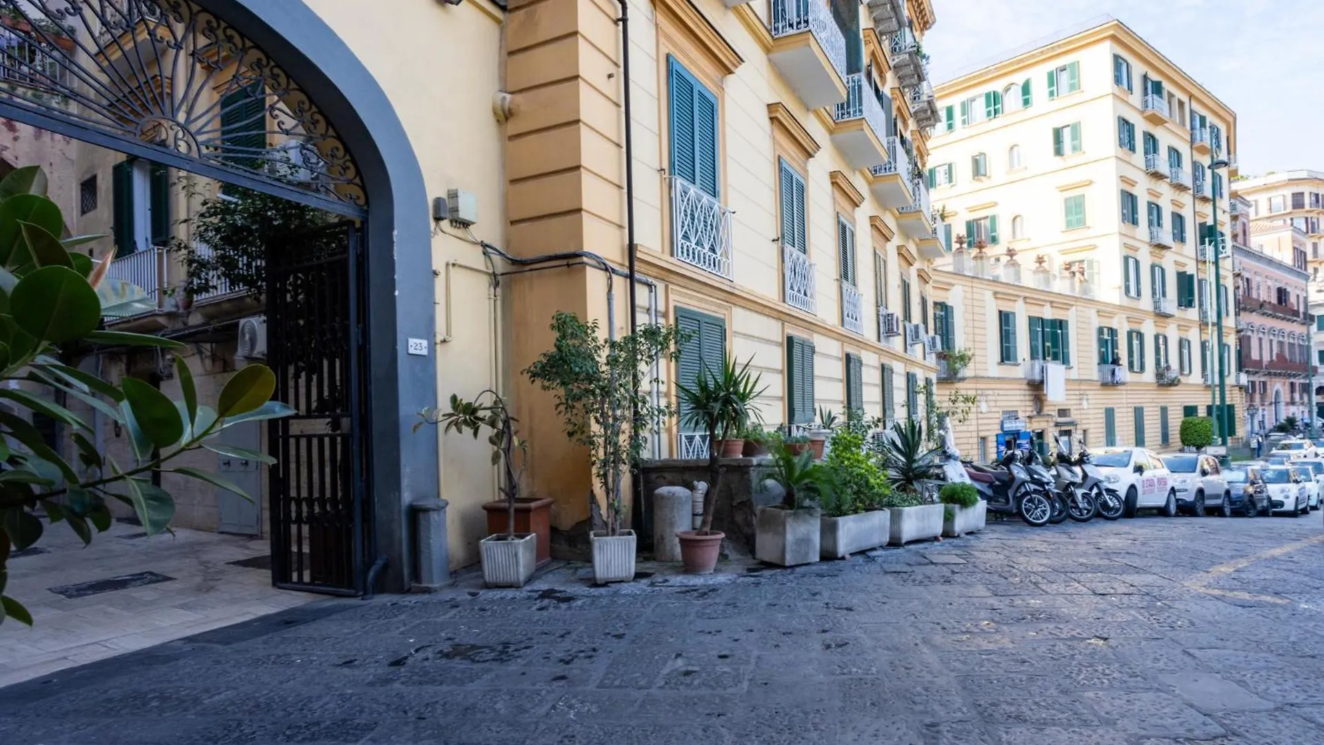 Molo Caracciolo Apartment Naples